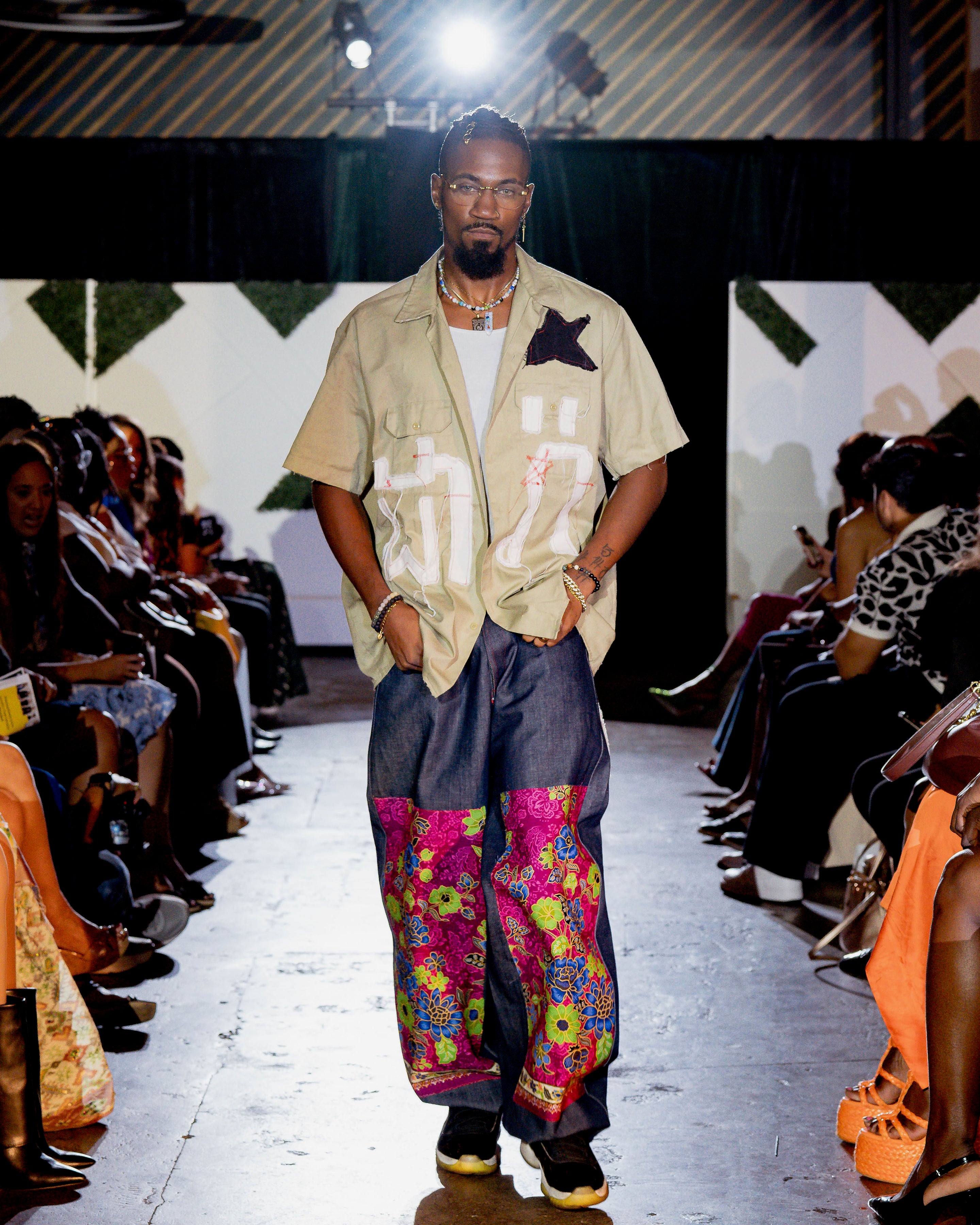 FLORAL DOUBLE KNEE JEANS